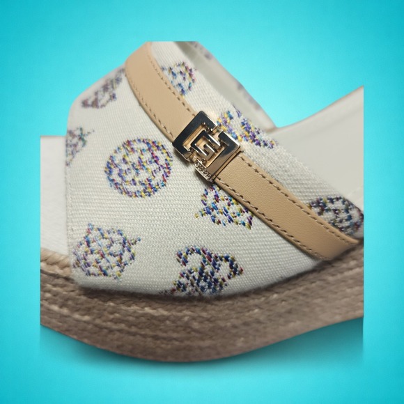 New Guess Women's Taani White/Beige Rainbow Logo Platform Wedge Sandals, 11 M - Picture 7 of 9